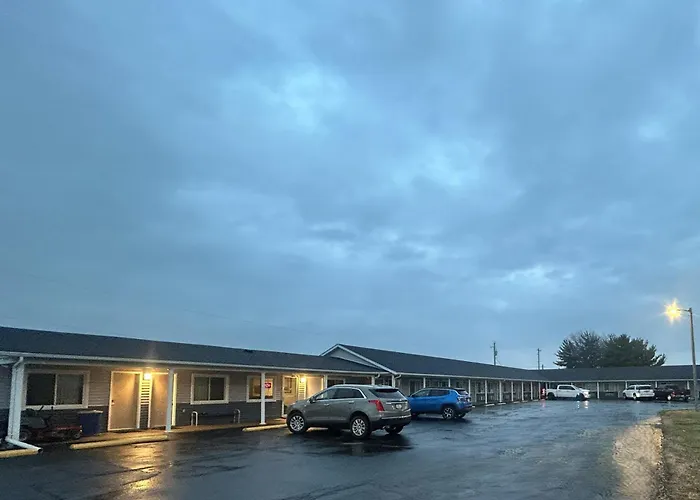 Hotel Budget By O Greensville I 70 2*